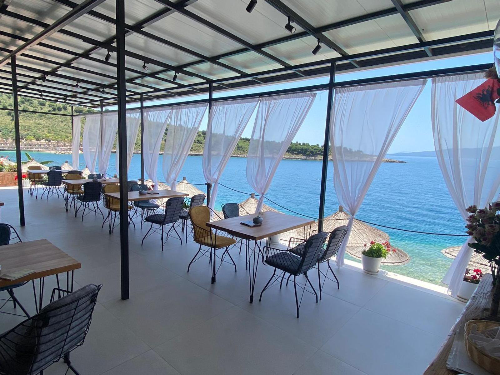 Sea Breeze Villa Саранда Экстерьер фото