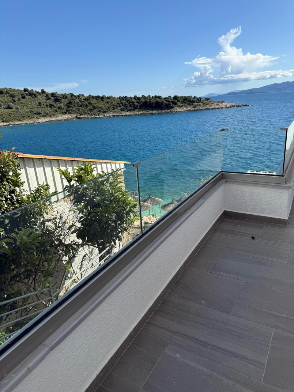 Sea Breeze Villa Саранда Экстерьер фото